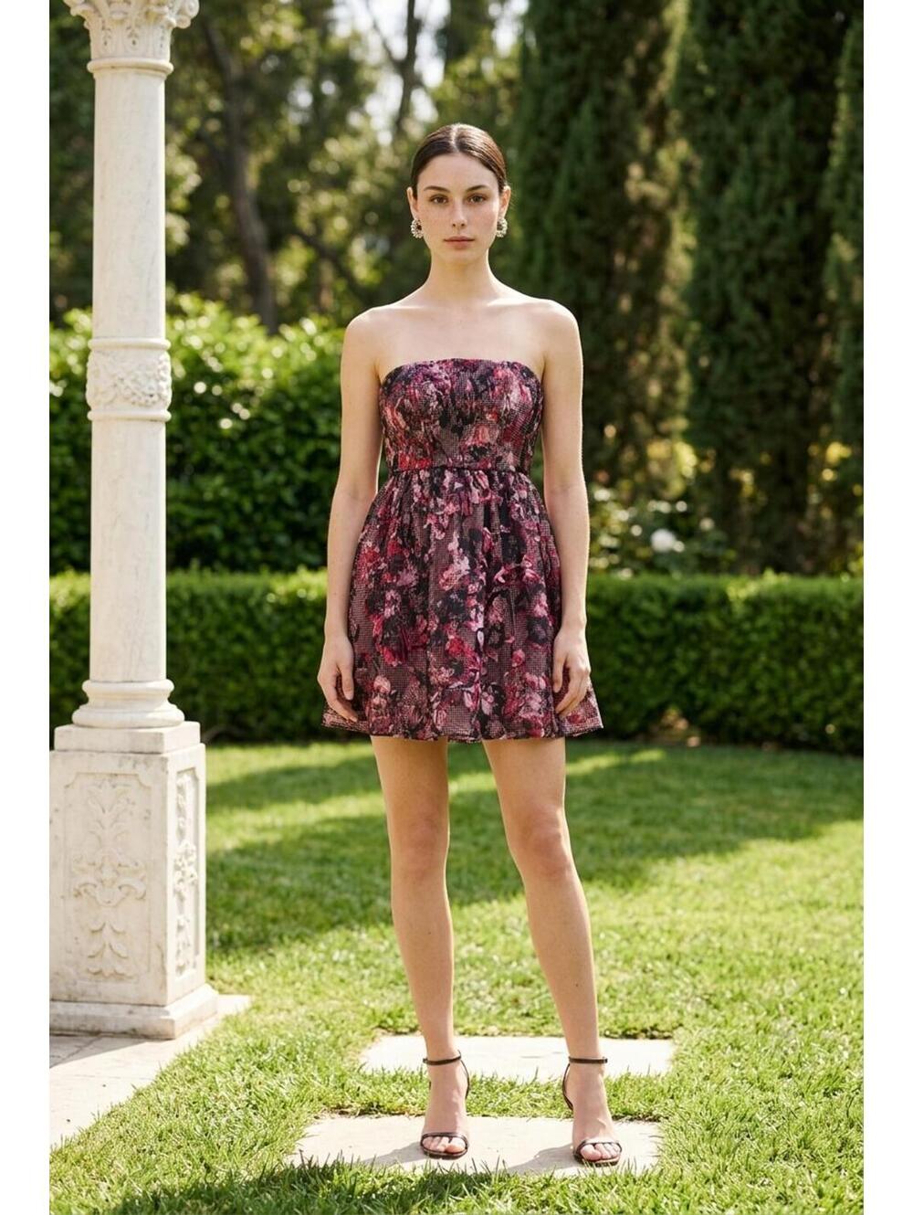 *NWT* Red and Black Floral Mini Dress w/Spaghetti Straps - Junior Med